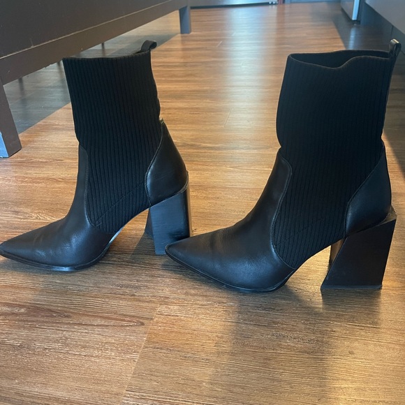 Black Steve Madden Heeled Boots - Picture 3 of 5